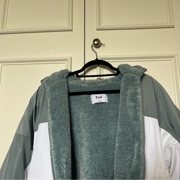 TNA Crowley Bomber Jacket -M (EUC) - Picture 10 of 11